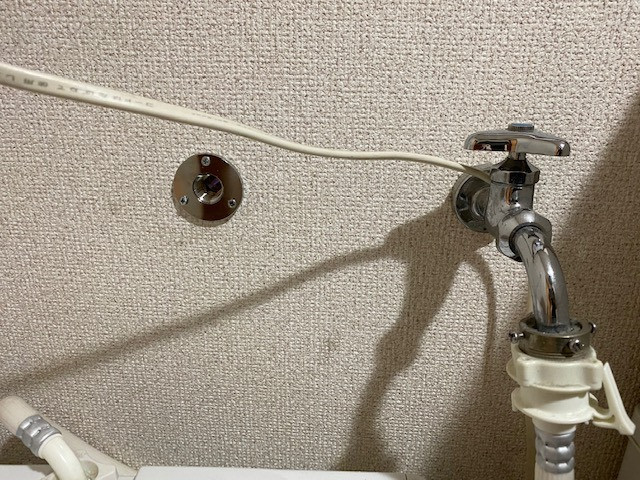 洗濯機蛇口給湯増設 東京で水道トラブルの修理を行っている工事店をお探しの方はお電話ください